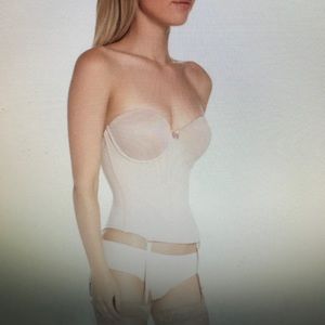 Va bien ultra lift low rise bustier